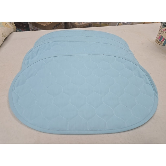Set of 4 Vintage G & W Blue Oval Quilted Farmhouse Cottagecore Textile Placemats - Picture 1 of 3